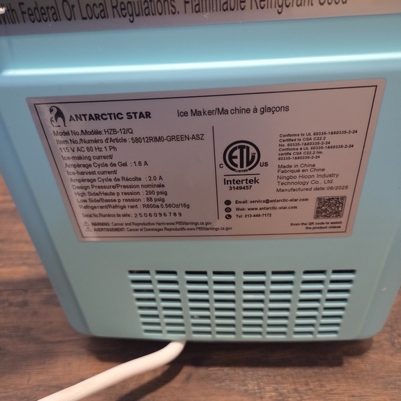 Countertop Ice Maker, 26 lbs/Day ice Production, 2 Sizes, 8 ice Cubes in 6 Minut - Picture 4 of 5